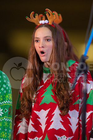 241205 Holly Jolly Jingle-97