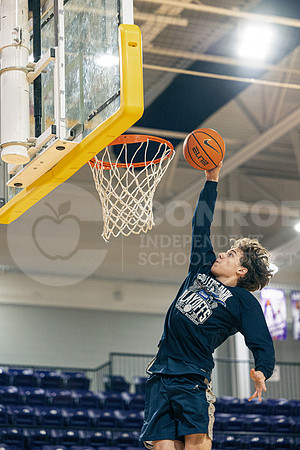 252802 CPHS vs Horn Boys Basketball - Jia Esparza-15