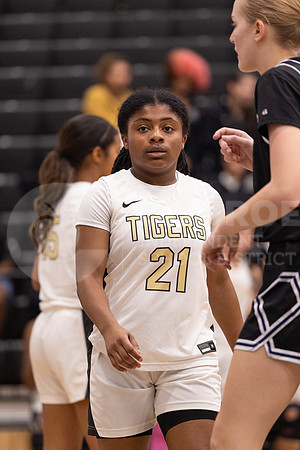 250131 Willis vs CHS Girls Basketball - Isabella Todd-27