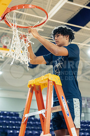 252802 CPHS vs Horn Boys Basketball - Jia Esparza-113