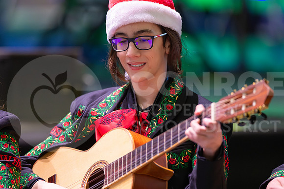 241205 Holly Jolly Jingle-54