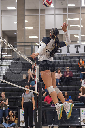 241015 Grand Oaks vs CHS VB - Isabella Todd-39