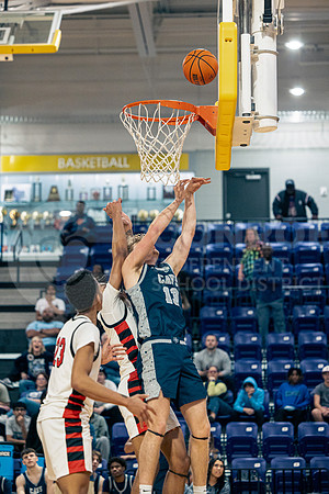 252802 CPHS vs Horn Boys Basketball - Jia Esparza-73