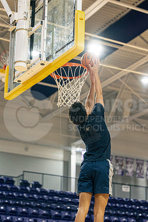 252802 CPHS vs Horn Boys Basketball - Jia Esparza-11