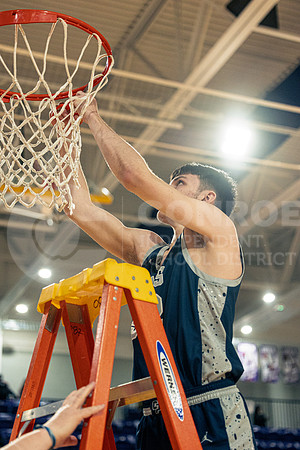 252802 CPHS vs Horn Boys Basketball - Jia Esparza-99