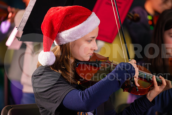 241205 Holly Jolly Jingle-36