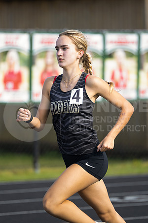 250403 District Track and Field - Emma Warzon-32