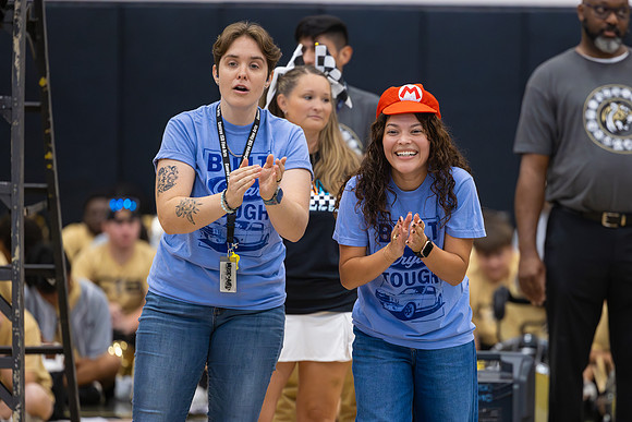 250808 CHS (Peet) Feeder Pep Rally-97
