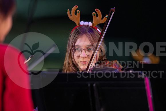 241205 Holly Jolly Jingle-116