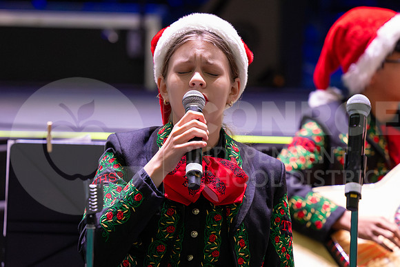 241205 Holly Jolly Jingle-59