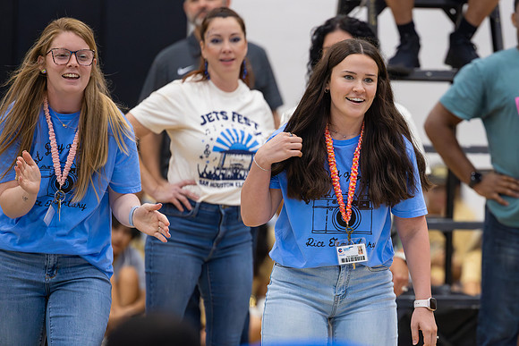 250808 CHS (Peet) Feeder Pep Rally-95