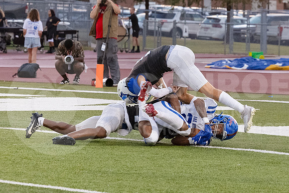 240829 ORHS vs Klein Football - Emma Warzon-32