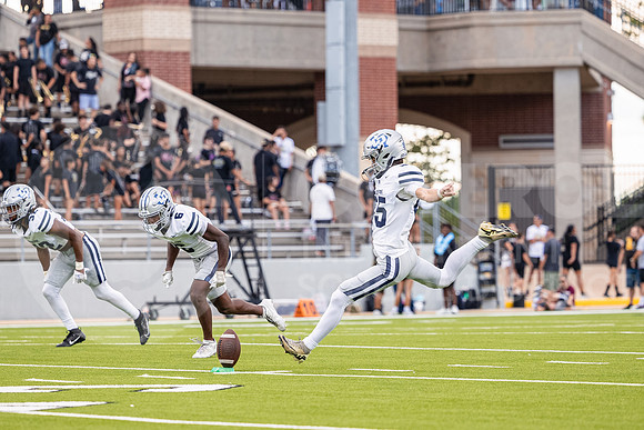 240830 CY PARK vs CPHS Football - Jia Esparza-54