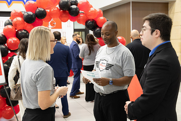 5Y2A3319 Job Fair-53