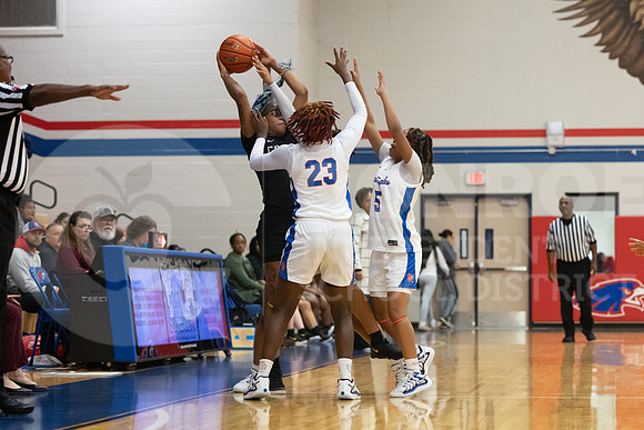 241210 CHS vs ORHS Girls Basketball- Emma Warzon-36