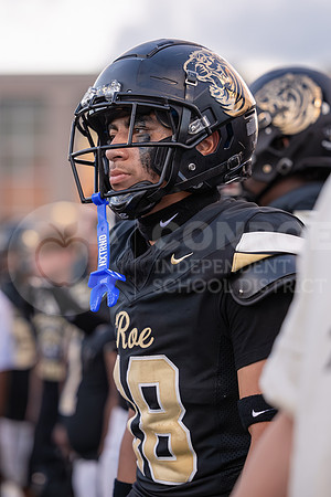 240830 Elsik vs CHS Football - Ainsley Stewart-69