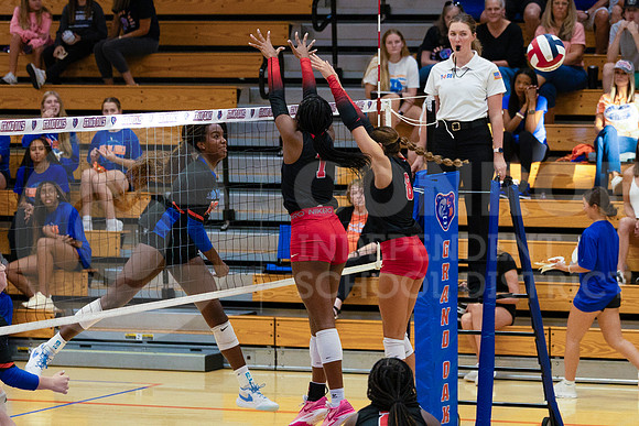240917 ORHS vs GOHS VB - Emma Warzon-26