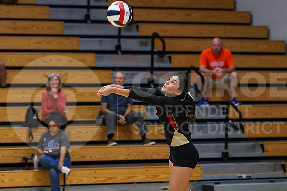 241029 CCHS vs GOHS VB - Bryant Benitez-30