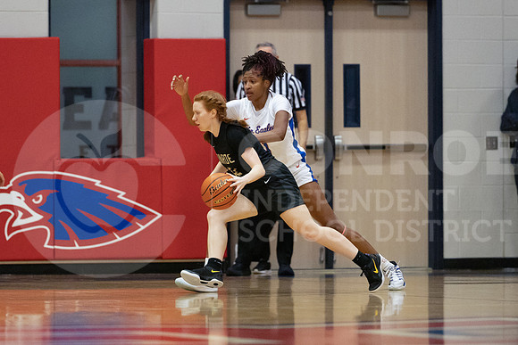 241210 CHS vs ORHS Girls Basketball- Emma Warzon-42