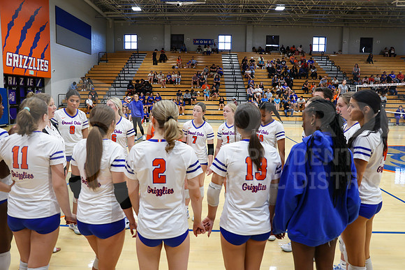 241029 CCHS vs GOHS VB - Bryant Benitez-21
