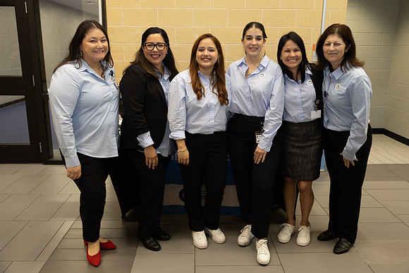 5Y2A3351 Job Fair-74
