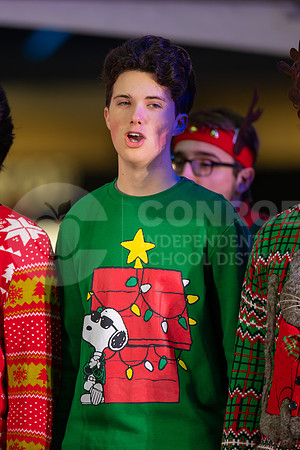 241205 Holly Jolly Jingle-105