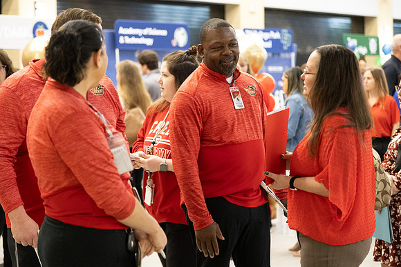 5Y2A3317 Job Fair-51