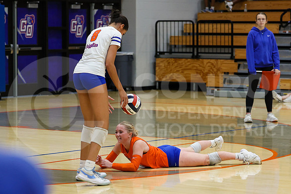 241029 CCHS vs GOHS VB - Bryant Benitez-31