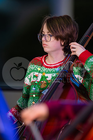 241205 Holly Jolly Jingle-30